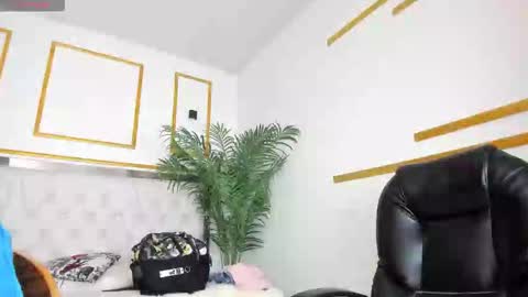 Candy  online show from January 9, 9:35 am