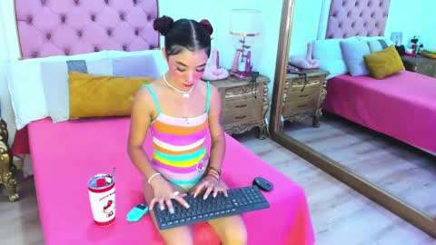 Snapshot of candy5girl chatting on March 11, 7:25 pm Candy online show from March 11, 7:25 pm
