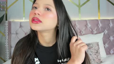 Snapshot of candy_beck chatting on December 6, 3:33 pm Candy Beck online show from December 6, 3:33 pm