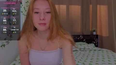 Snapshot of candy_flosse chatting on October 1, 10:42 am candy_flosse online show from October 1, 10:42 am