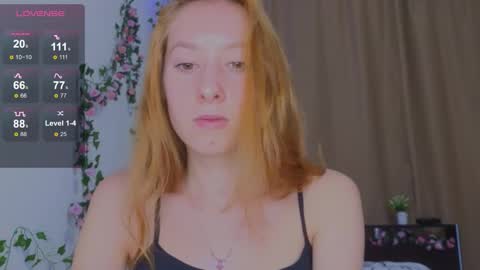 Snapshot of candy_flosse chatting on September 21, 9:30 am candy_flosse online show from September 21, 9:30 am