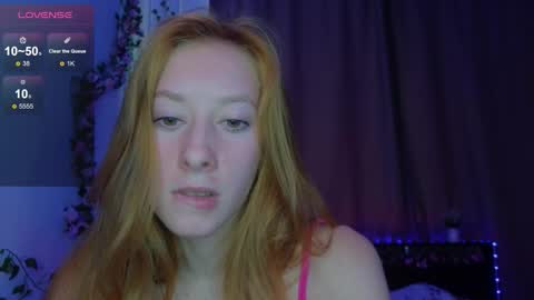 Snapshot of candy_flosse chatting on September 13, 8:55 am candy_flosse online show from September 13, 8:55 am