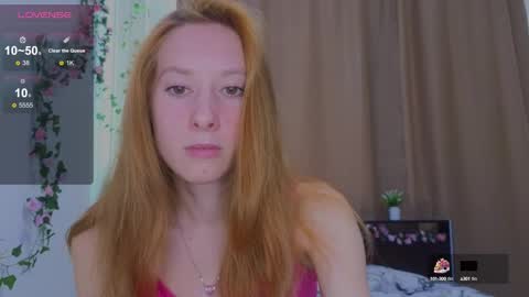 Snapshot of candy_flosse chatting on September 19, 8:57 am candy_flosse online show from September 19, 8:57 am