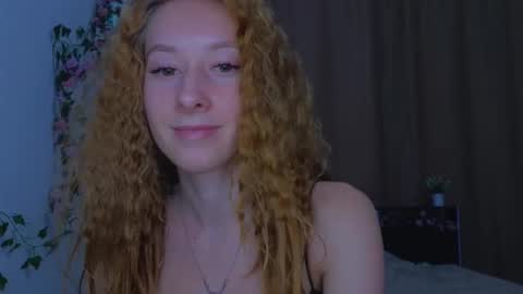 Snapshot of candy_flosse chatting on October 7, 10:30 am candy_flosse online show from October 7, 10:30 am
