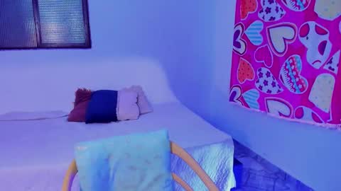 candy_lux301 online show from March 8, 5:22 am