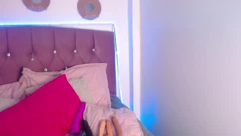 Snapshot of candy_lux_ chatting on September 30, 8:24 pm Candy online show from September 30, 8:24 pm