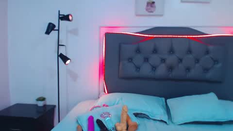 Snapshot of candy_lux_ chatting on October 1, 8:25 pm Candy online show from October 1, 8:25 pm