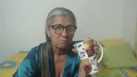 Snapshot of candy_mature_ chatting on January 26, 11:17 am candy online show from January 26, 11:17 am