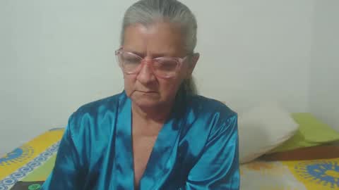Snapshot of candy_mature_ chatting on March 5, 10:12 pm candy online show from March 5, 10:12 pm