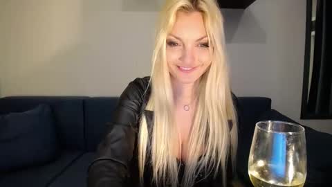 candycathc online show from February 25, 8:14 am