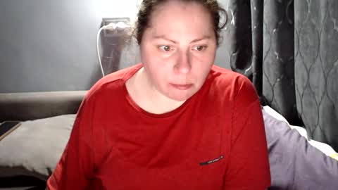 Laura online show from April 23, 7:05 pm