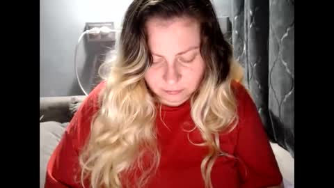 Laura online show from April 22, 2:52 am