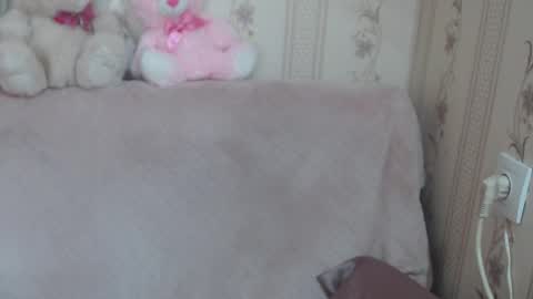 say meow and send tip  online show from April 22, 10:12 am