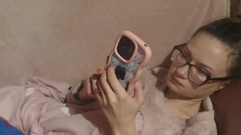 say meow and send tip  online show from December 16, 2:06 am