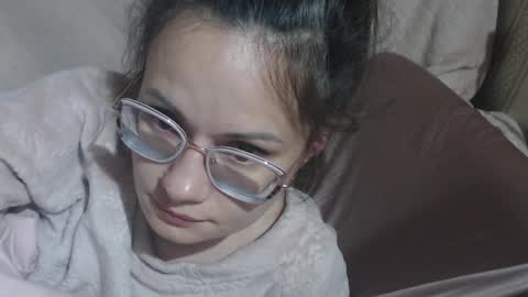 say meow and send tip  online show from April 24, 10:56 pm