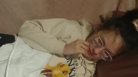 say meow and send tip  online show from March 18, 9:20 pm