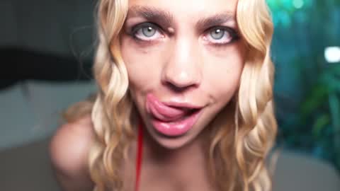 FANSLY  -    online show from January 8, 12:58 am