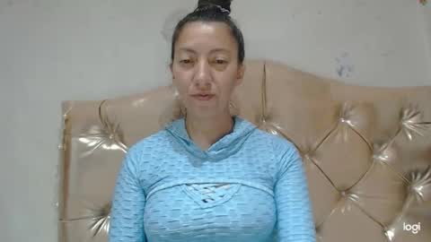 Snapshot of candymilfff chatting on February 10, 11:13 pm candymilfff online show from February 10, 11:13 pm