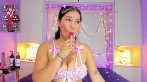  Dulce Maria  online show from November 26, 8:54 pm