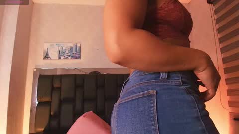 Snapshot of canela_osadaa_ chatting on February 25, 11:54 am Aura online show from February 25, 11:54 am