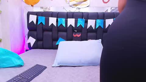 Snapshot of canela_osadaa_ chatting on September 30, 12:00 pm Aura online show from September 30, 12:00 pm