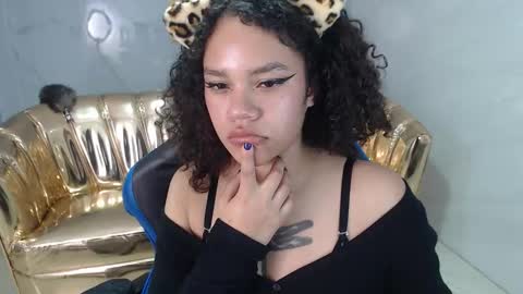 canela_s1 online show from October 11, 10:45 pm