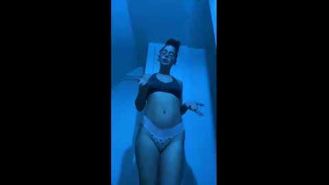     online show from February 11, 8:20 pm