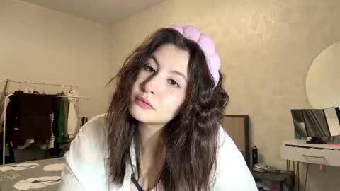 May online show from April 26, 3:10 pm