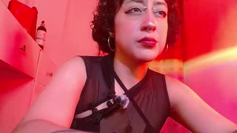 Snapshot of caraenaranja chatting on October 14, 3:20 am Amy online show from October 14, 3:20 am