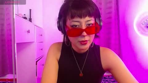 Snapshot of caraenaranja chatting on October 12, 3:42 am Amy online show from October 12, 3:42 am