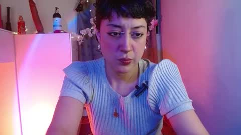 Snapshot of caraenaranja chatting on October 17, 3:43 am Amy online show from October 17, 3:43 am