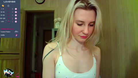 Snapshot of caramel_pie_ chatting on February 17, 5:44 pm caramel online show from February 17, 5:44 pm