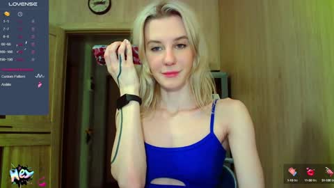 Snapshot of caramel_pie_ chatting on January 29, 6:17 pm caramel online show from January 29, 6:17 pm