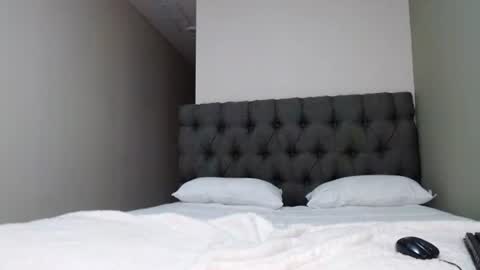 fifi online show from February 21, 6:18 am