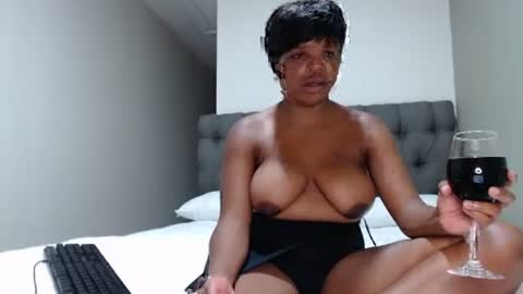 fifi online show from February 21, 5:31 pm