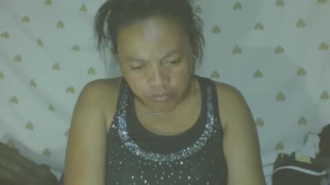 carinesexy69 online show from April 28, 12:20 pm