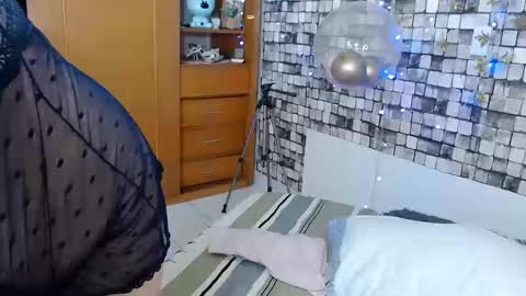 Snapshot of carla_lopera chatting on September 24, 4:39 pm Carla online show from September 24, 4:39 pm