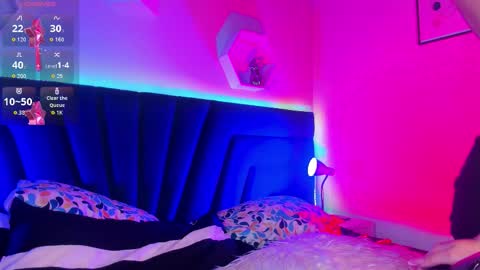 carla online show from October 14, 5:43 am