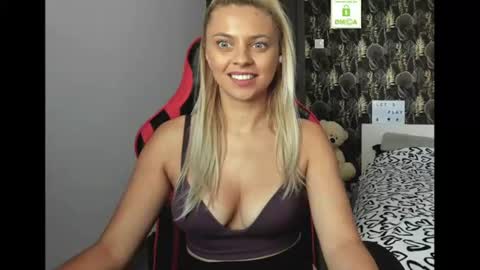 CarlaStaceFun online show from June 29, 10:15 am