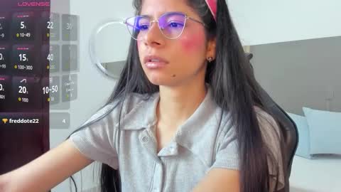 C A R L I N A online show from February 12, 1:57 pm