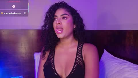 Snapshot of carly_monroe_ chatting on October 20, 10:46 pm Carly Monroe online show from October 20, 10:46 pm