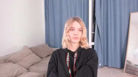 Alice online show from March 10, 6:45 pm