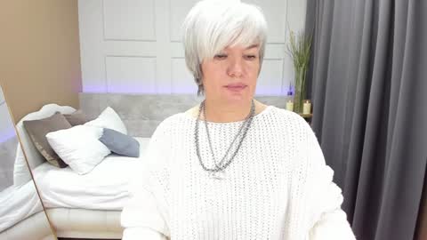 Snapshot of carmensoft chatting on December 8, 8:47 pm Carmen online show from December 8, 8:47 pm