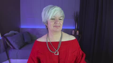 Snapshot of carmensoft chatting on December 4, 9:24 pm Carmen online show from December 4, 9:24 pm