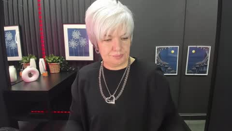 Snapshot of carmensoft chatting on January 3, 8:43 pm Carmen online show from January 3, 8:43 pm