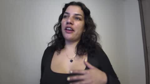 carmesix__ online show from August 6, 10:17 pm