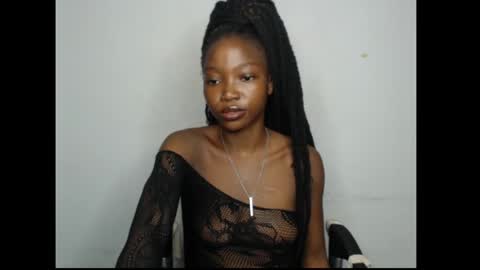 caroline online show from April 23, 11:06 am