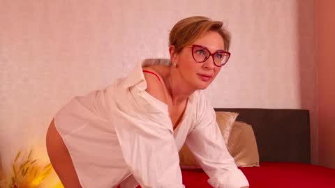 CaroJhones online show from April 21, 4:19 am