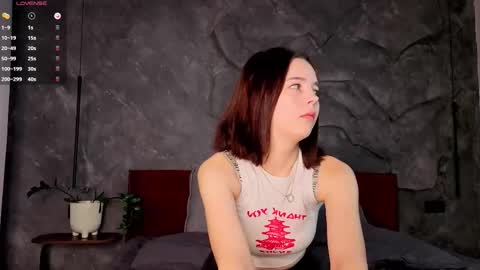 Snapshot of carolannkrager chatting on October 20, 11:57 am Hi Im Stasy Glad to see you in my room PVT is open online show from October 20, 11:57 am