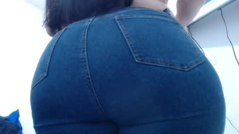 carolina_zabala_19 online show from April 25, 4:48 pm